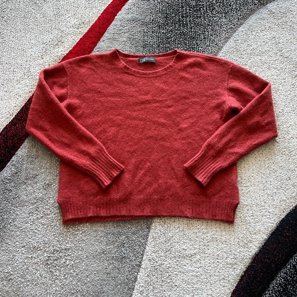Goyo Cashmere Cropped Pull Over Sweater - Picture 1 of 5